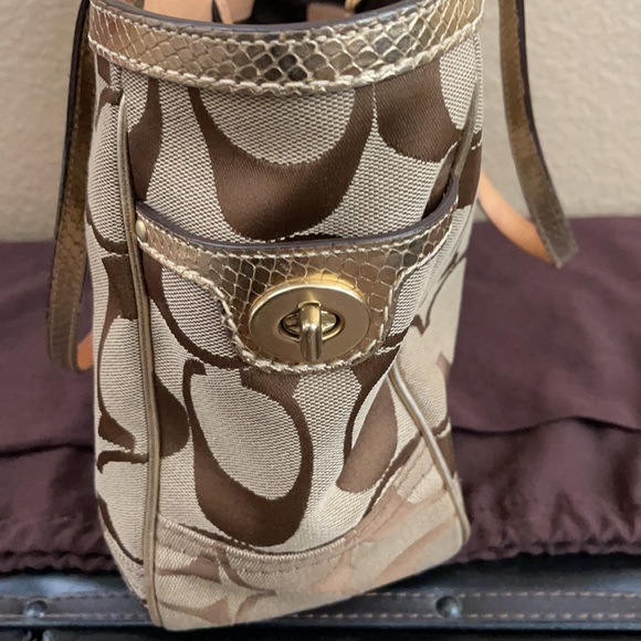 Coach large monogram C tote - Picture 5 of 8